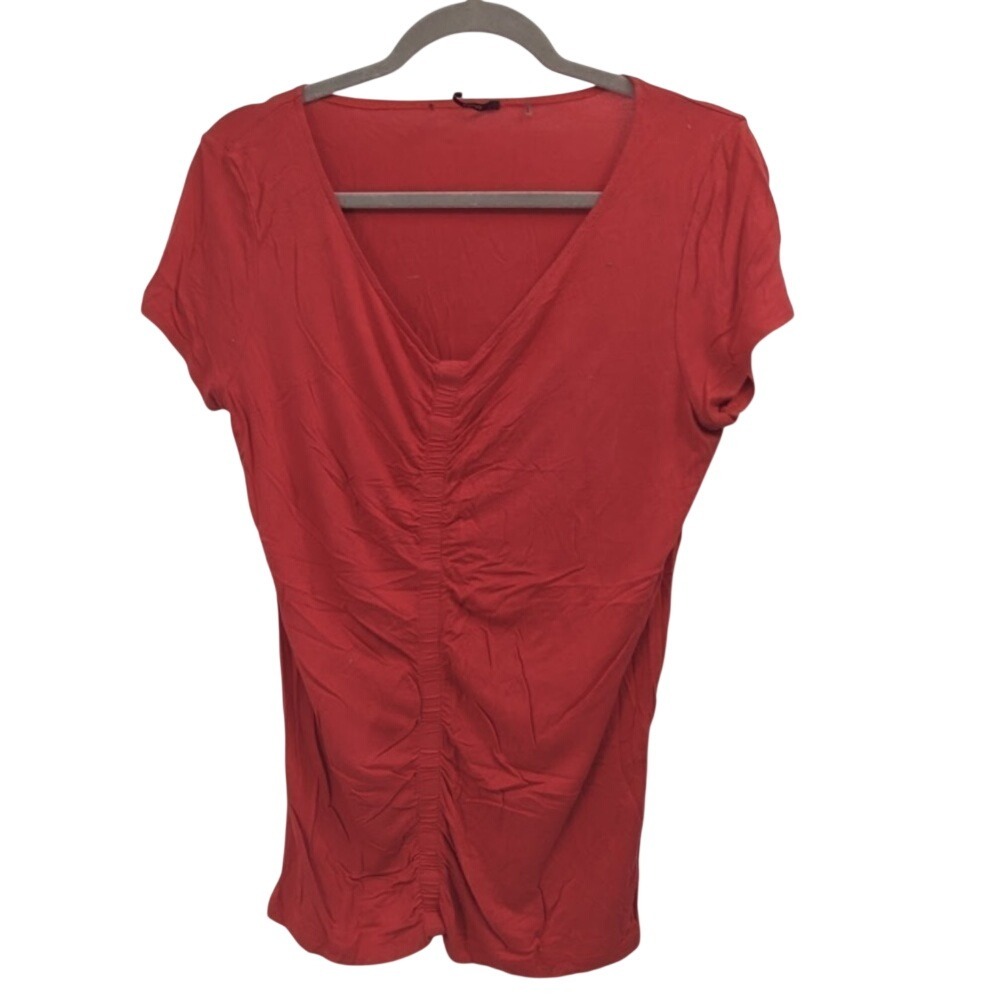 Tahari Women's red V-neck blouse size large‎